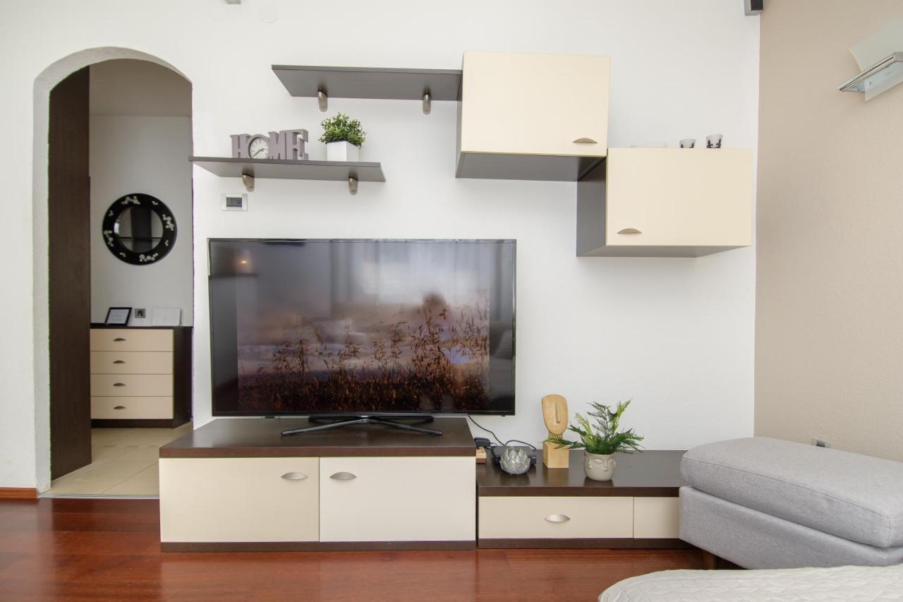 Apartment Stefi Porec Esterno foto