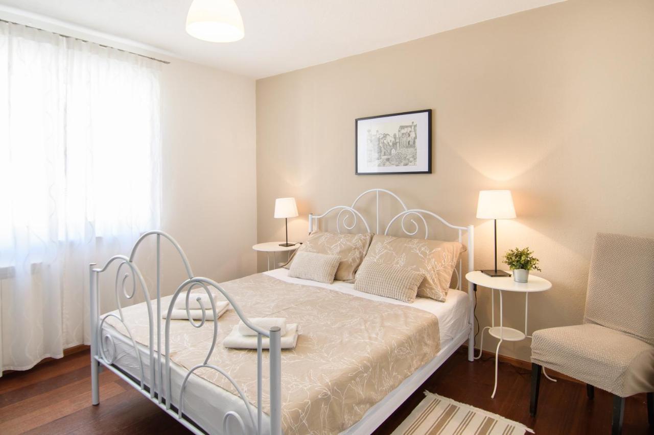 Apartment Stefi Porec Esterno foto